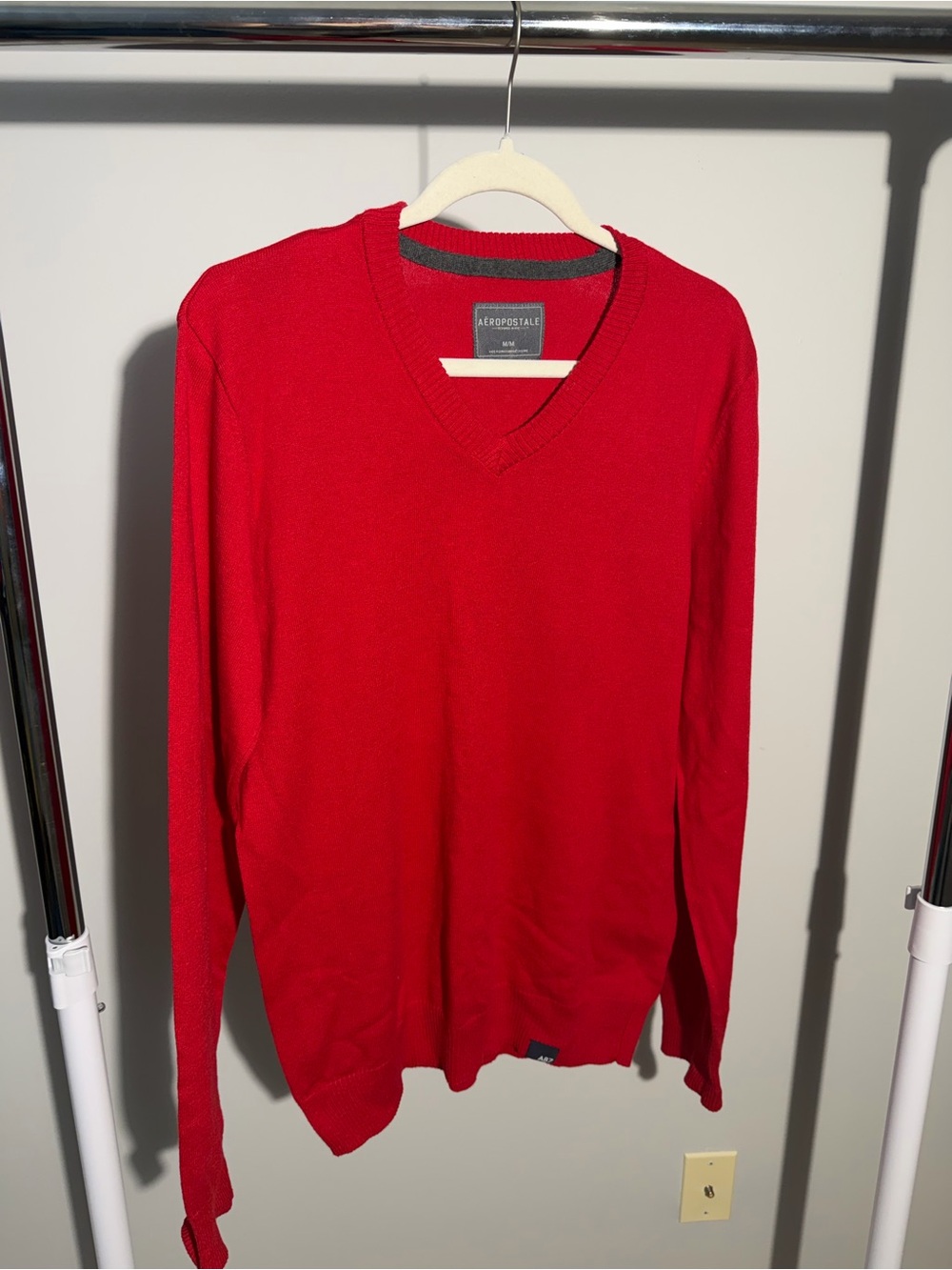 Aeropostale Men's Bright Red V-Neck Sweater